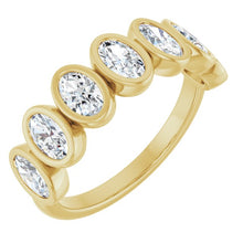 Load image into Gallery viewer, Oval Bezel Set Wedding Band
