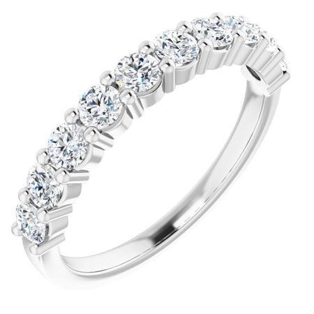 Classic Diamond Wedding Band in 18K Gold